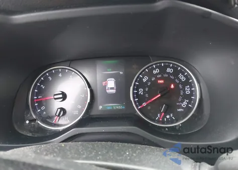 2020 Toyota Rav4 Xle z USA, uszkodzony, nr VIN JTMP1RFV0LD529822